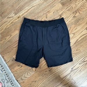 Men’s Lululemon shorts - XL - like-new